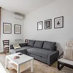 公寓 Guesthost - Modern & Bright Apartment!