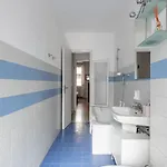 Guesthost - Modern & Bright Apartment! 公寓 佛罗伦萨