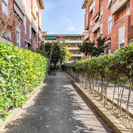 Guesthost - Modern & Bright Apartment! 佛罗伦萨